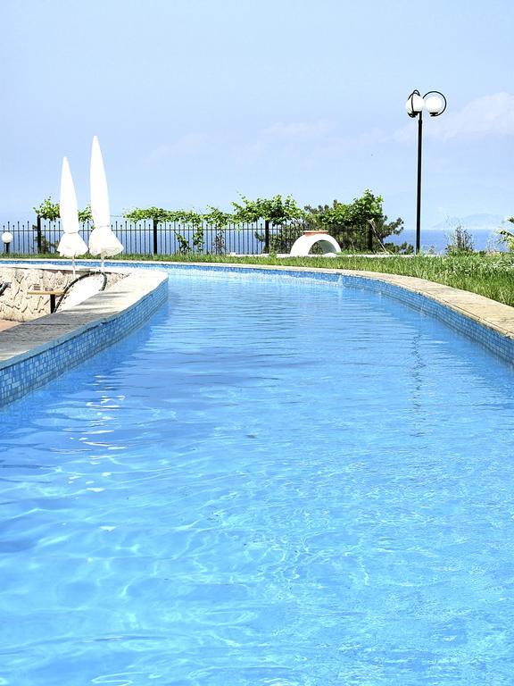Lesse Hotel Chalkidiki Exterior photo