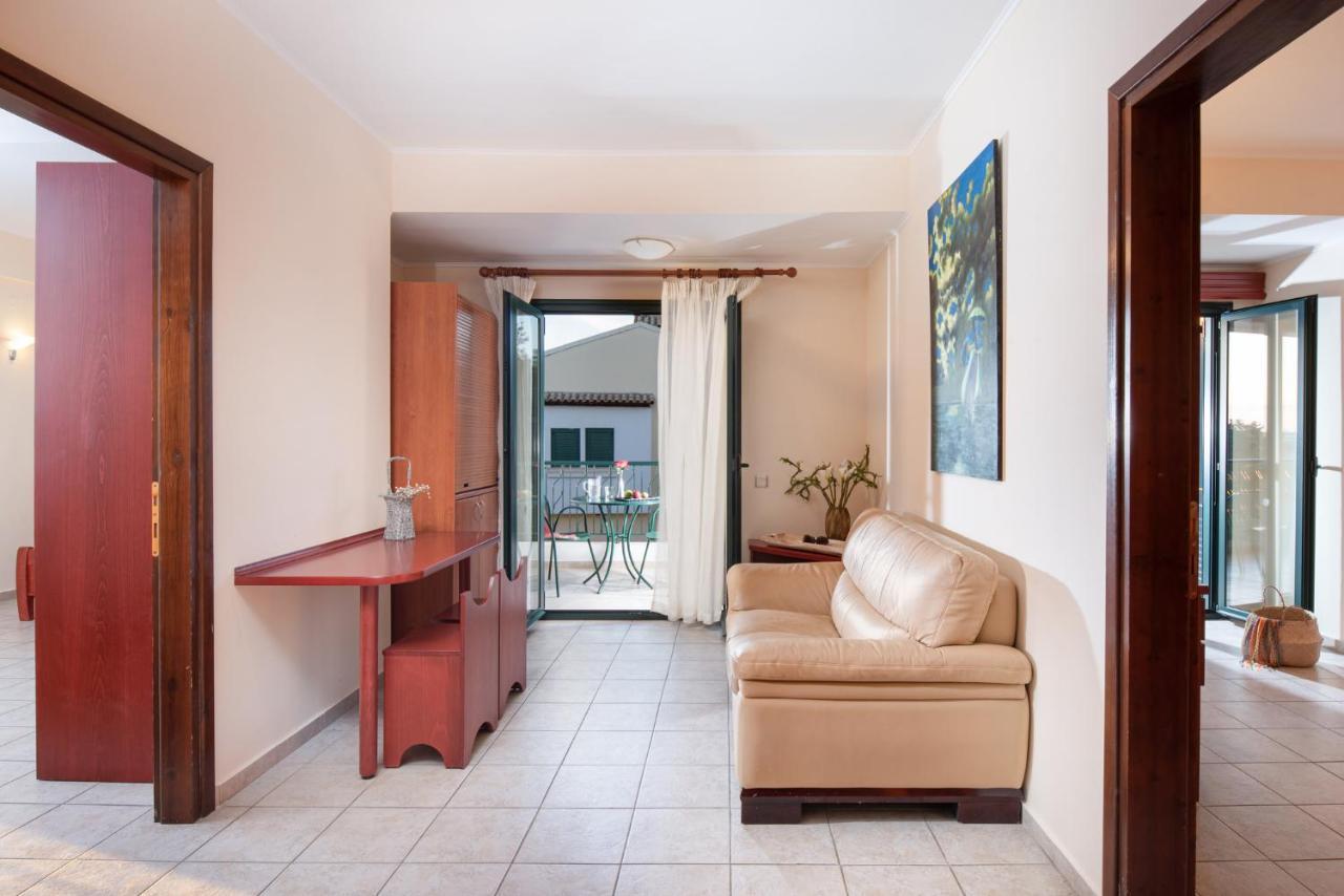 Lesse Hotel Chalkidiki Exterior photo